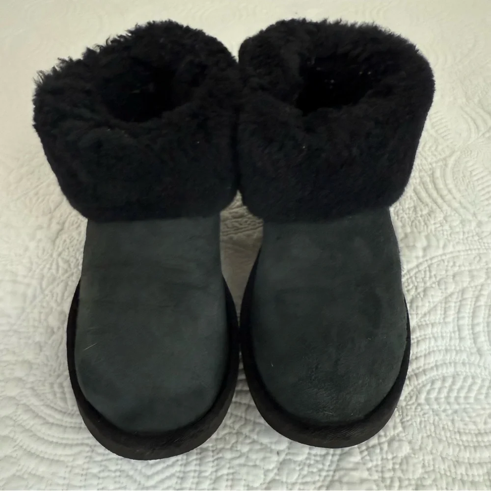 UGG Classic Mini Fluff Black Suede Ankle Boots Women’s Size 7 - Picture 4 of 9